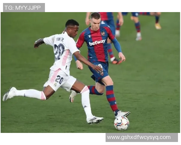 赛维利亚与莱万特激战成和比分揭晓精彩瞬间回顾